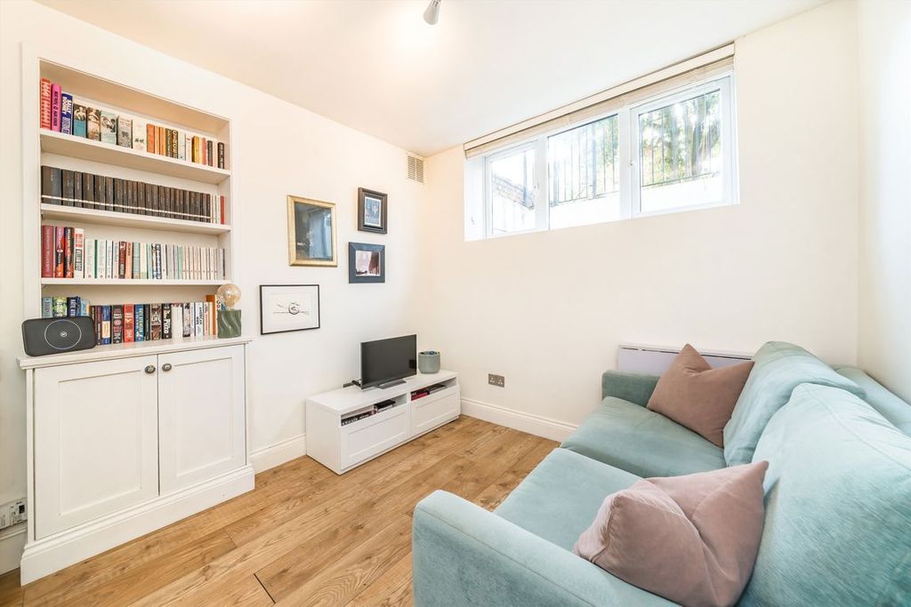 Property photo 2 of 5