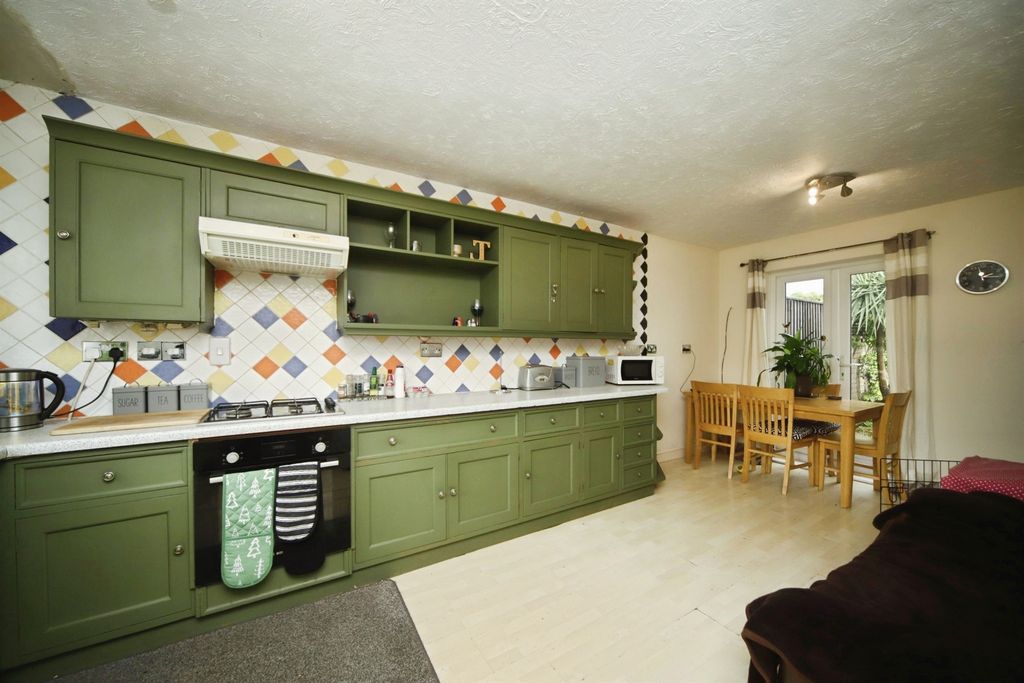 Property photo 2 of 15