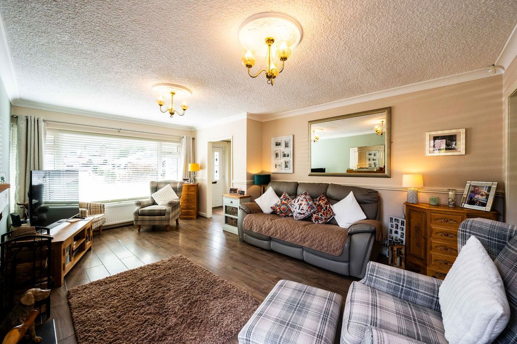 Property photo 3 of 26