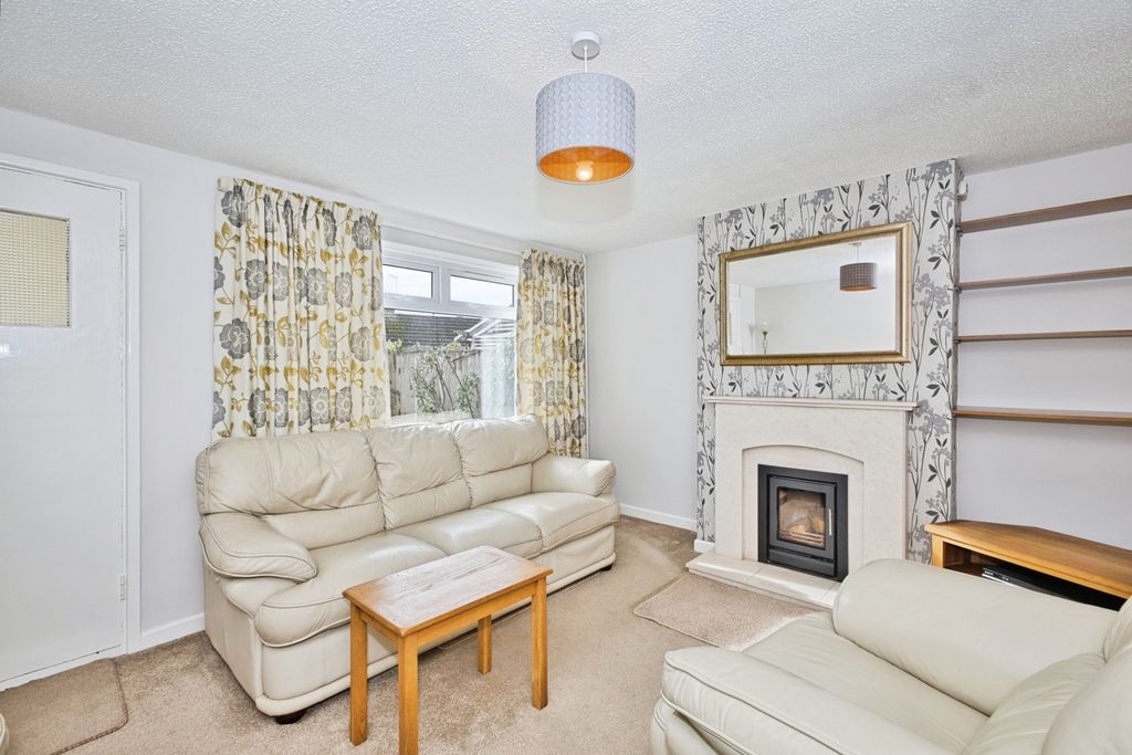 Property photo 2 of 17 Photo