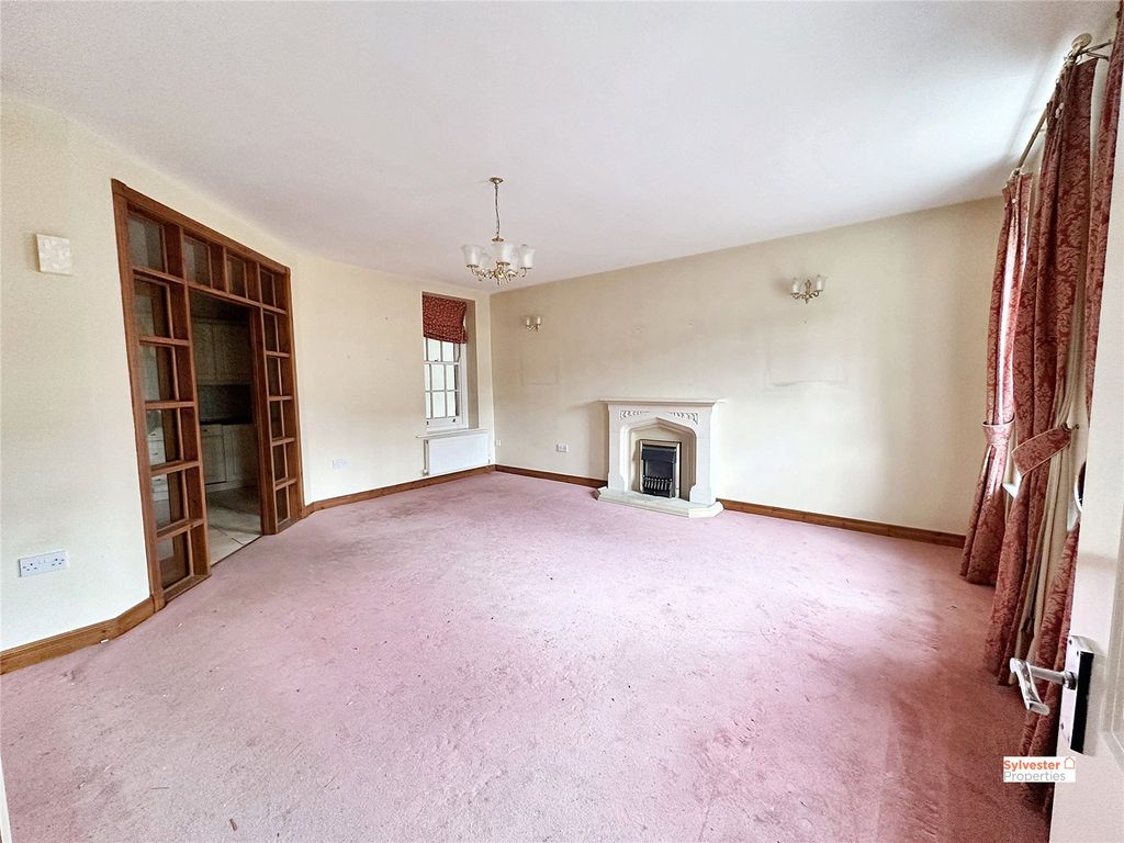 Property photo 2 of 19 Picture No. 22