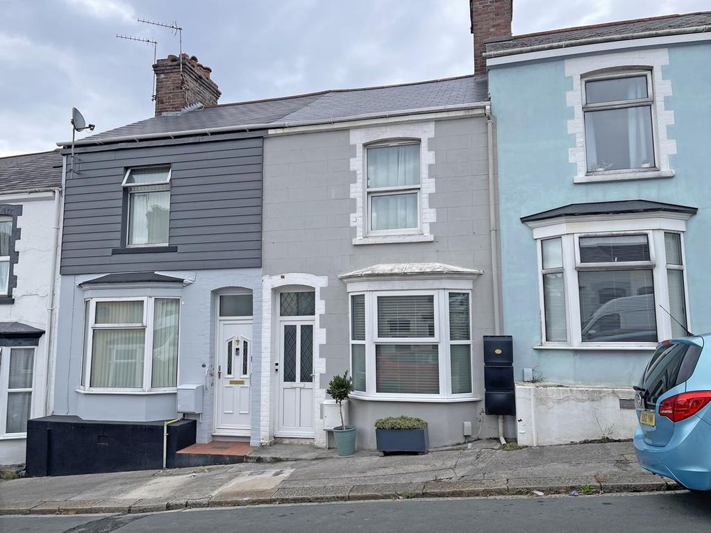 Property photo 1 of 18 Lorrimore Avenue 42 - Front.Jpg