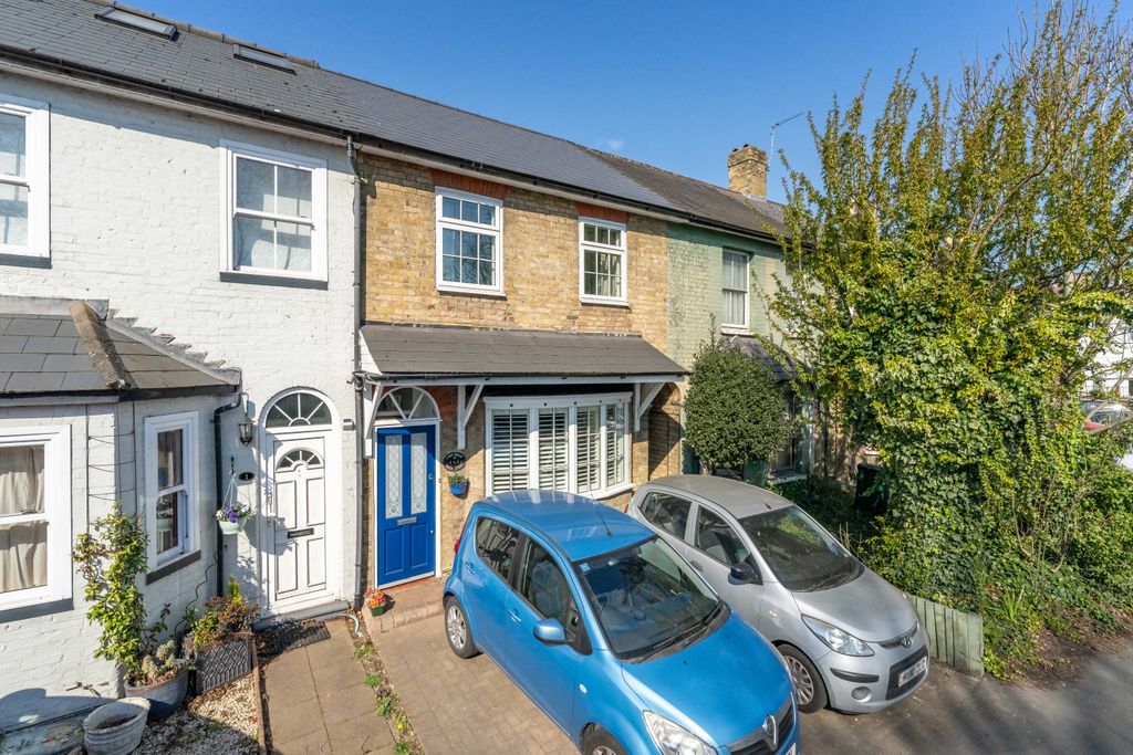 Property photo 2 of 17