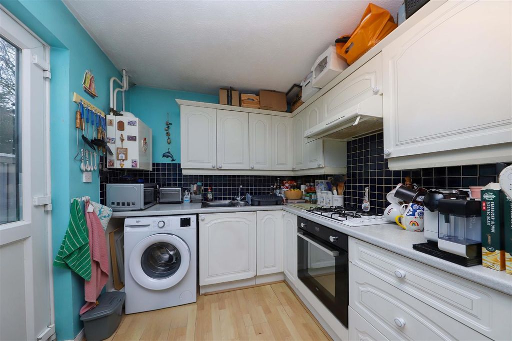 Property photo 3 of 8