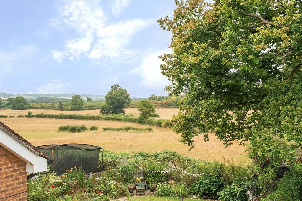 Property photo 3 of 14 Picture No. 05