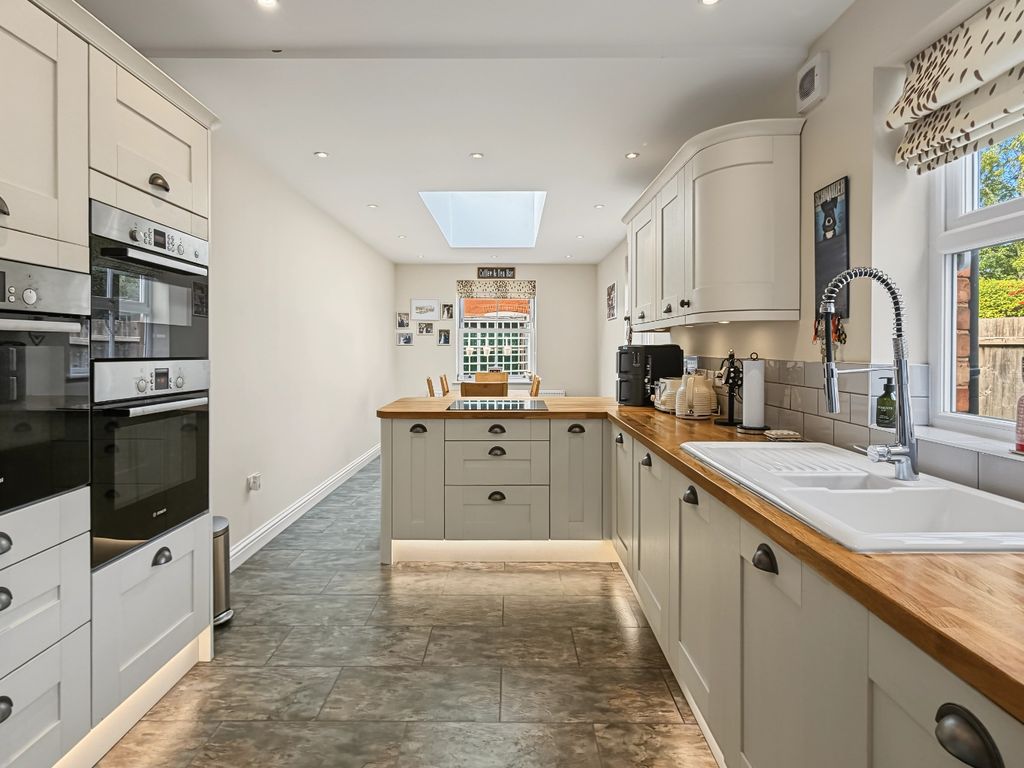 Property photo 2 of 50 5266804