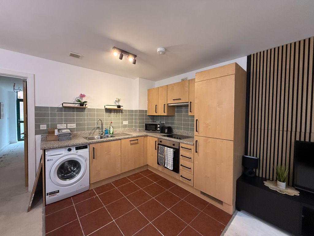 Property photo 3 of 6