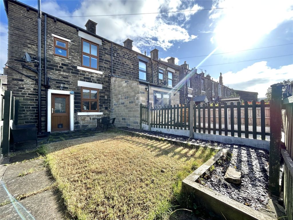 Property photo 2 of 18 Rear Garden