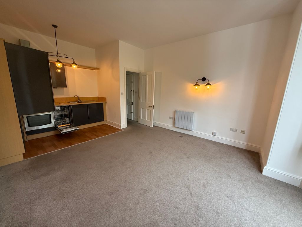 Property photo 3 of 9 Img_8122