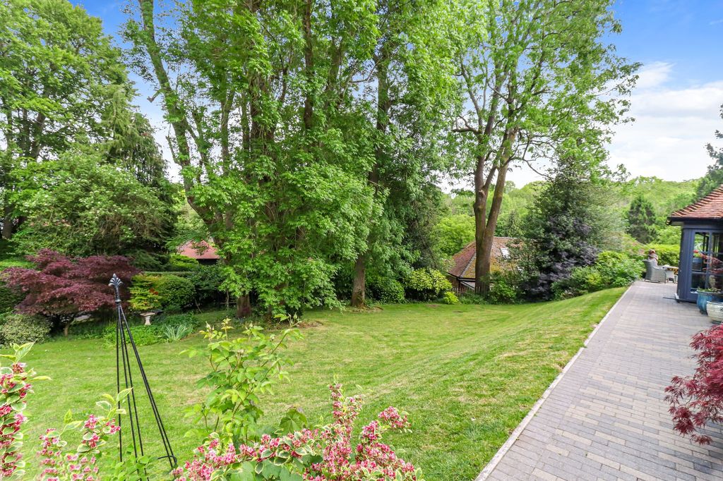 Property photo 2 of 38