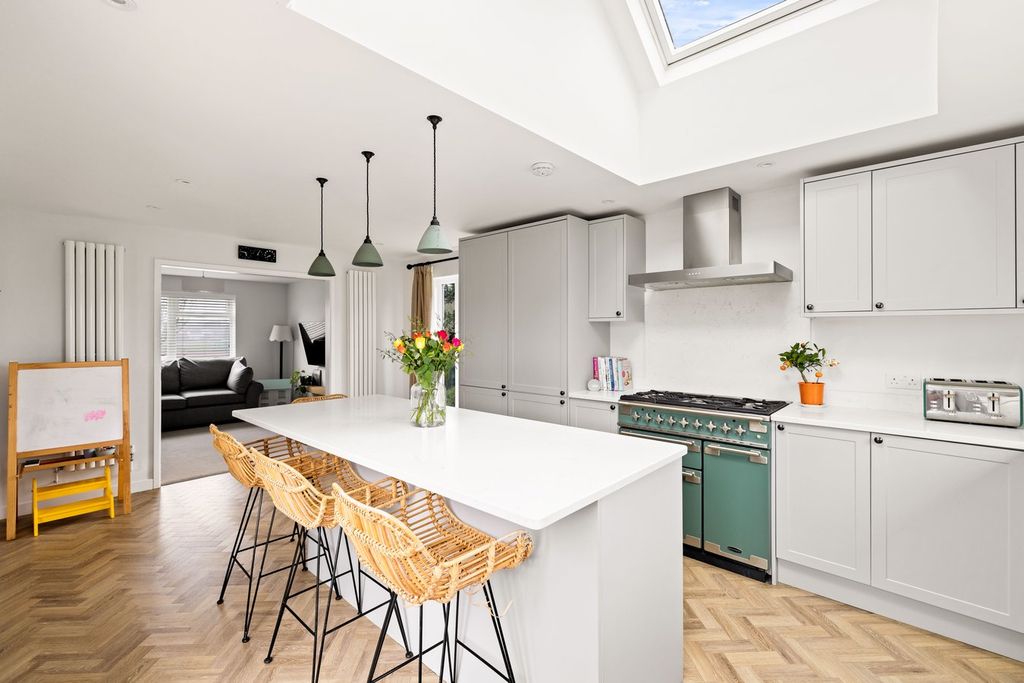 Property photo 3 of 22