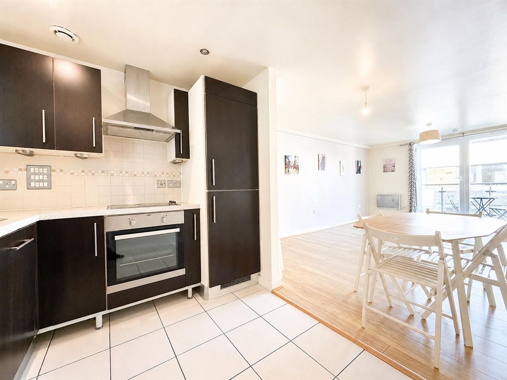 Property photo 2 of 15 Kitchen / Living Room