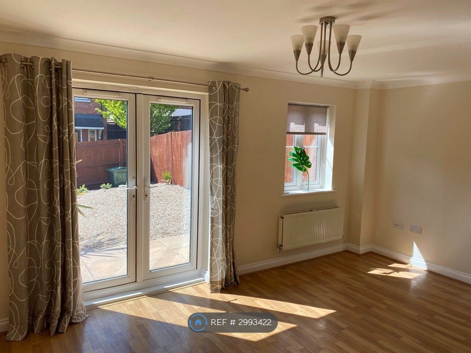 Property photo 3 of 10