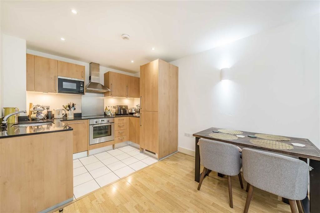 Property photo 3 of 6