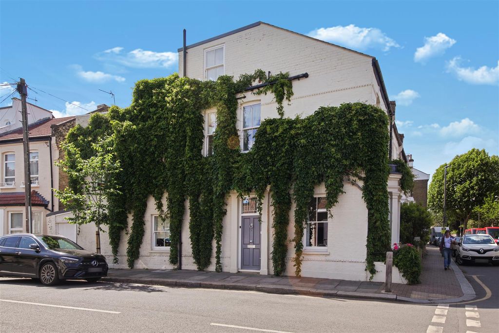 Property photo 1 of 15 Felsham Road