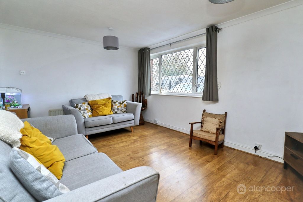 Property photo 2 of 21 5910842