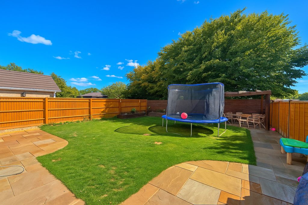 Property photo 2 of 16 Image
