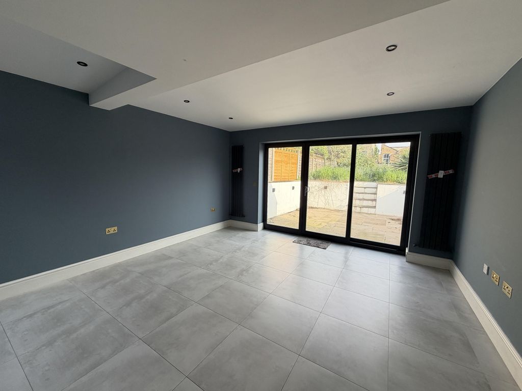 Property photo 3 of 15 Img_8408.Jpg