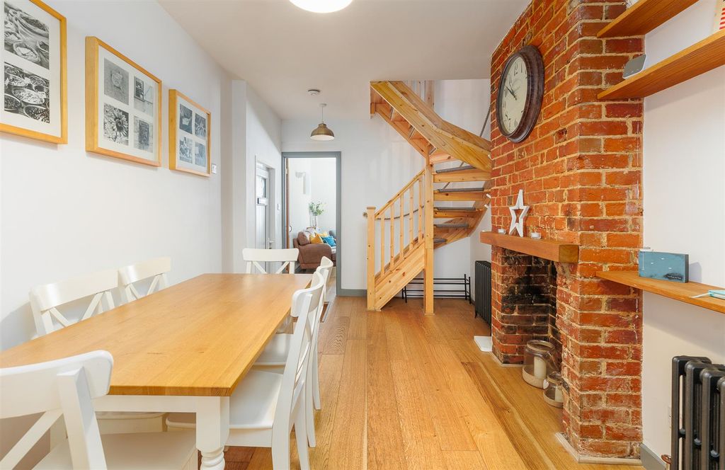 Property photo 2 of 22 20.Jpg