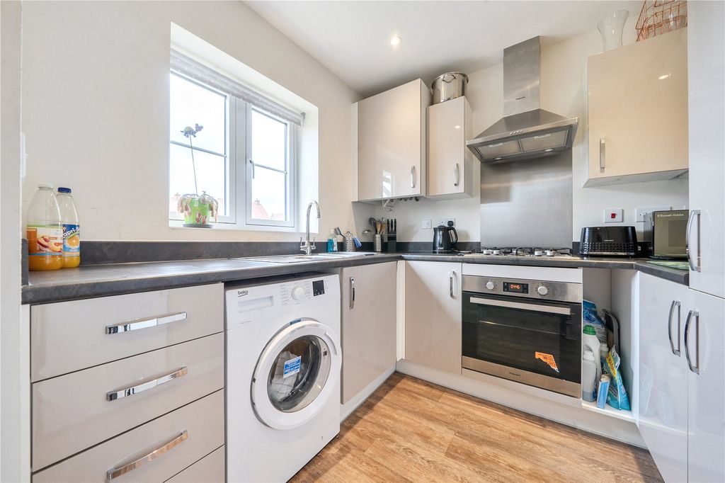 Property photo 2 of 15 Kitchen