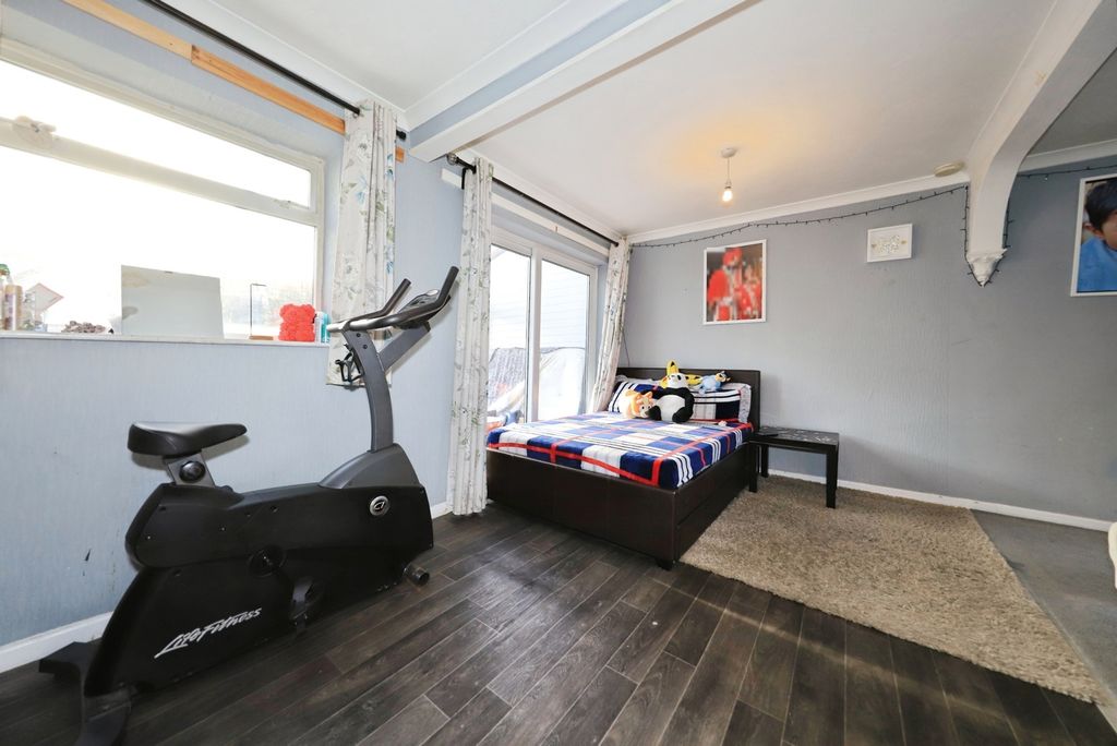 Property photo 2 of 19 Pbox-Img.Jpg