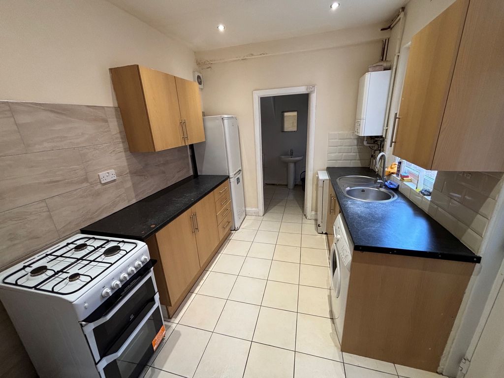 Property photo 2 of 5