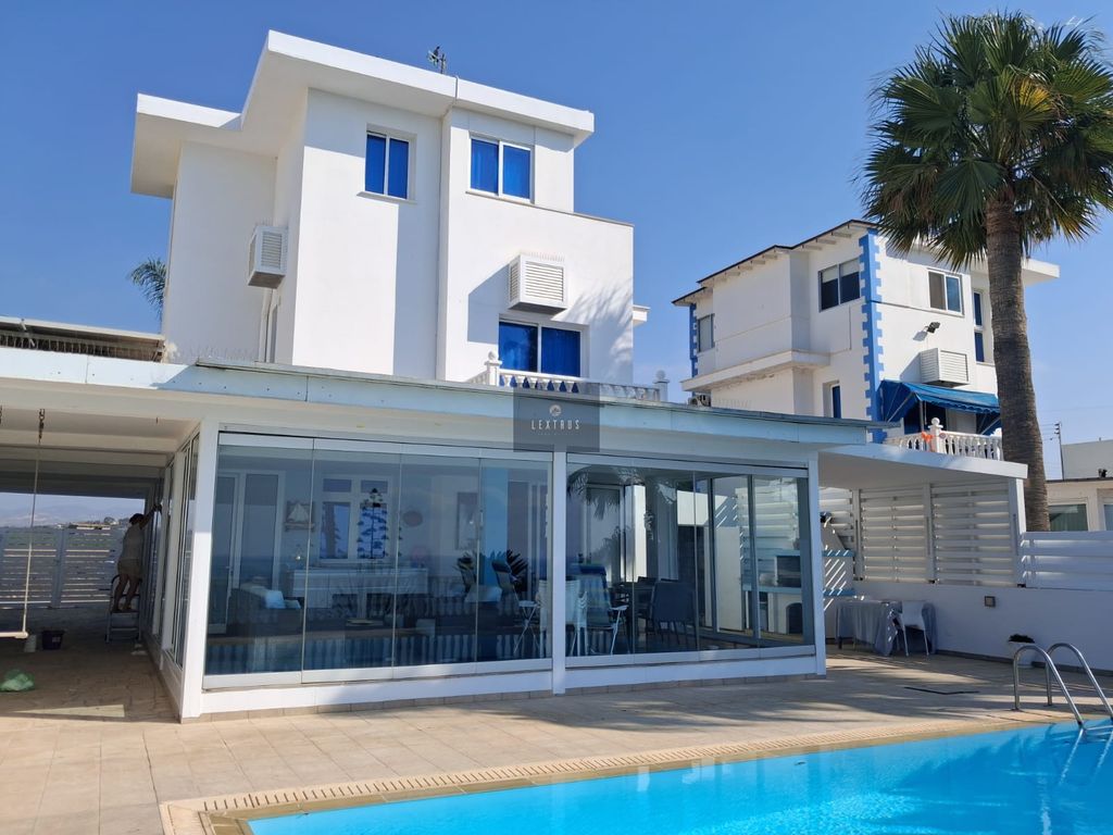 Property photo 1 of 33