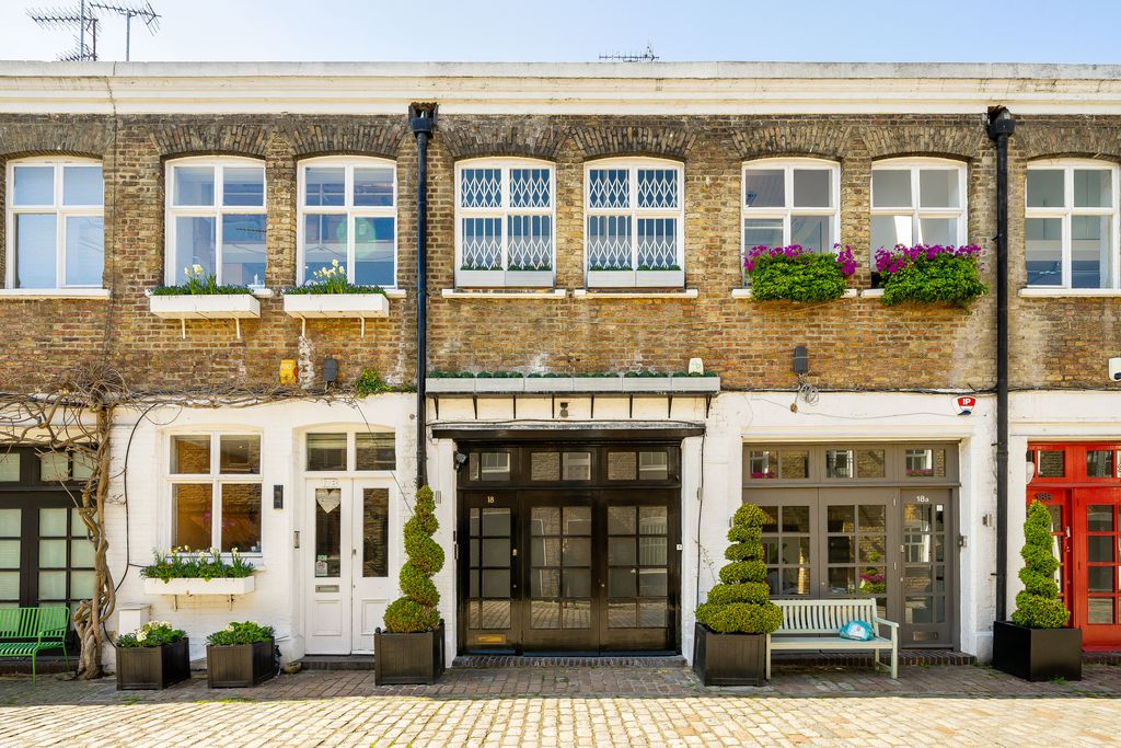 Property photo 1 of 12 Pindock-Mews-12 (1).Jpg