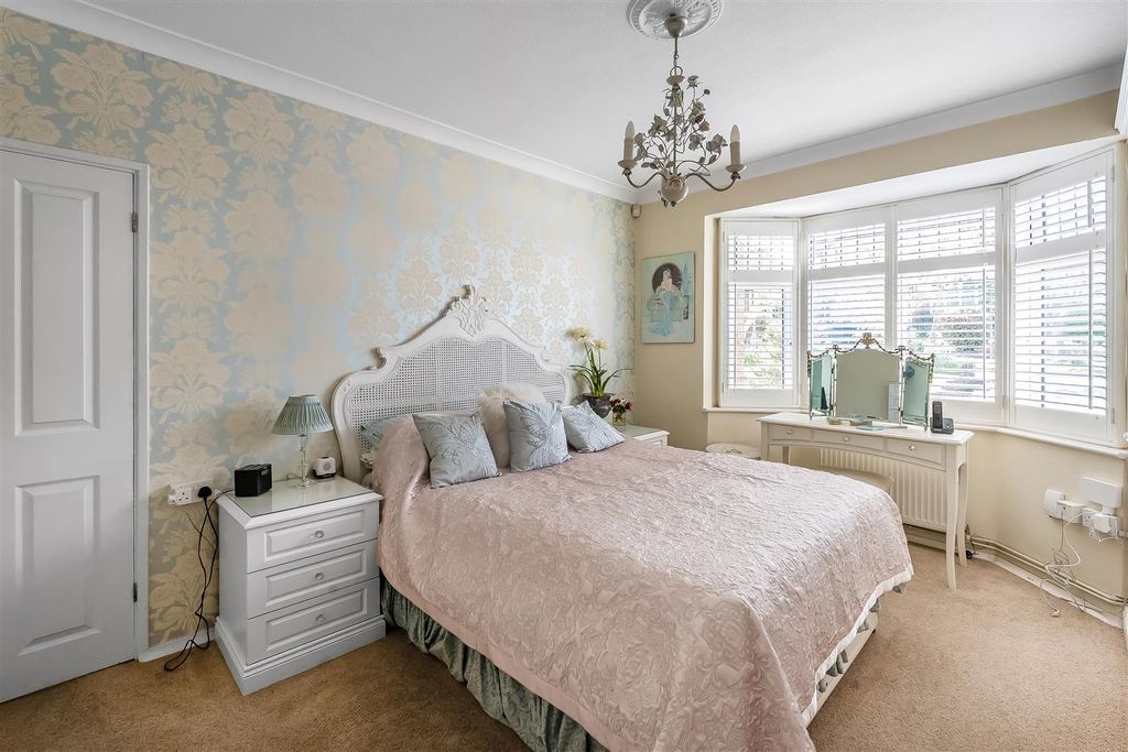 Property photo 3 of 29 41-Beresford-Road-5.Jpg