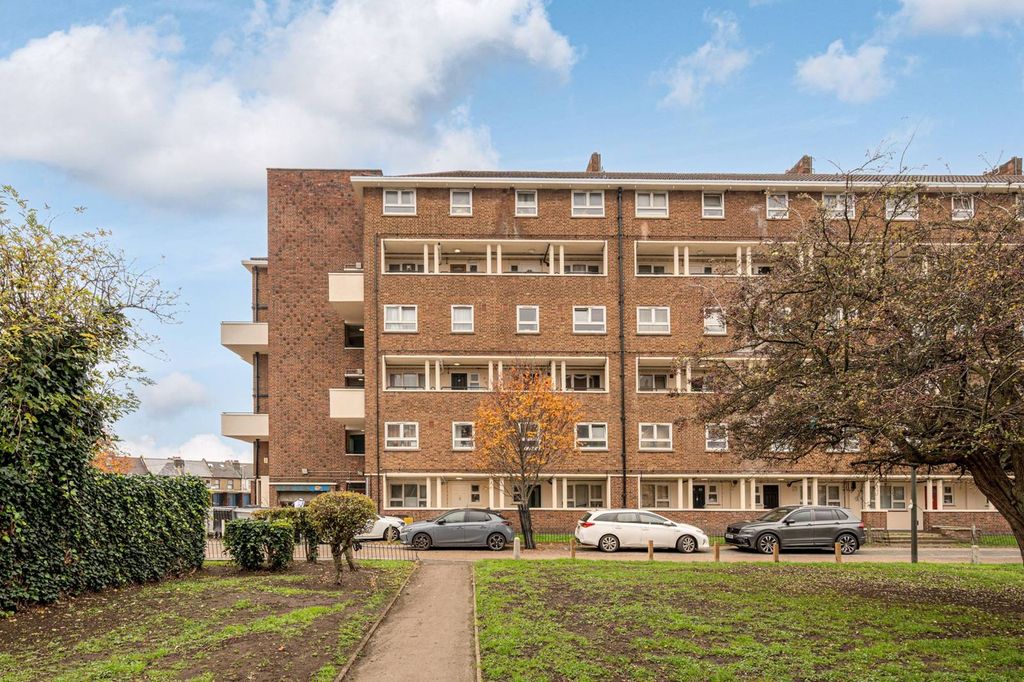 Property photo 3 of 9