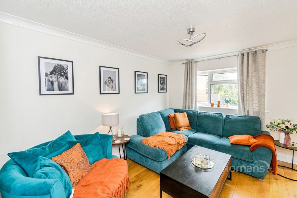 Property photo 2 of 16 Pbox-Img.Jpg