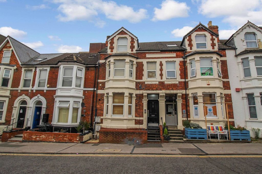 Property photo 1 of 7