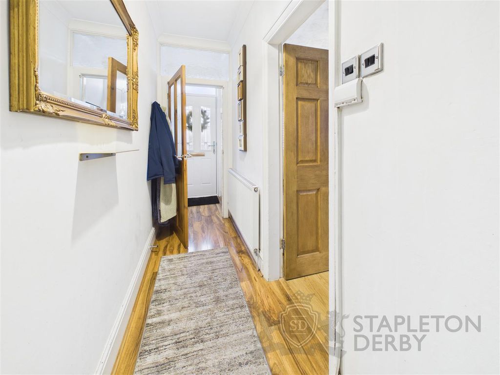 Property photo 3 of 24 Cam04709G0-Pr0331-Still005.Jpg