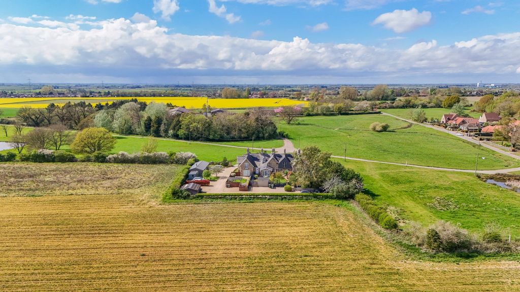 Property photo 3 of 40 5101155