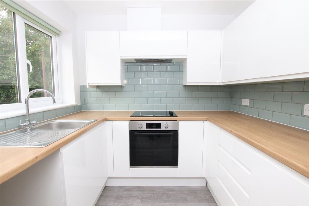 Property photo 2 of 12 Kitchen.Jpg