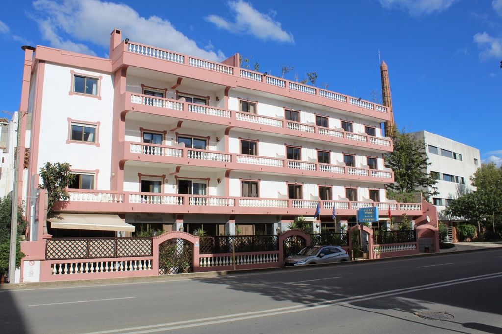 Property photo 1 of 44