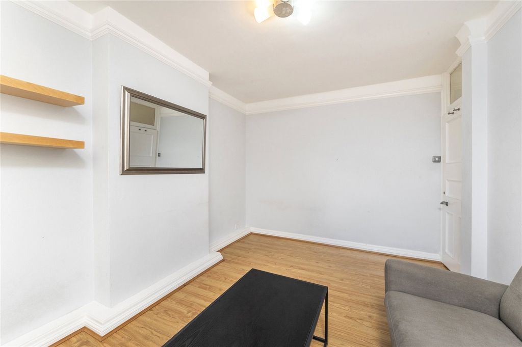 Property photo 2 of 8 Picture No. 16