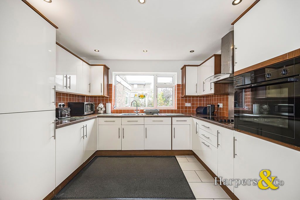 Property photo 3 of 18 Photo 22