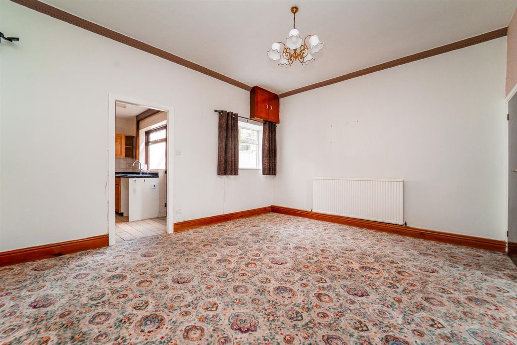 Property photo 3 of 18 3.Jpg