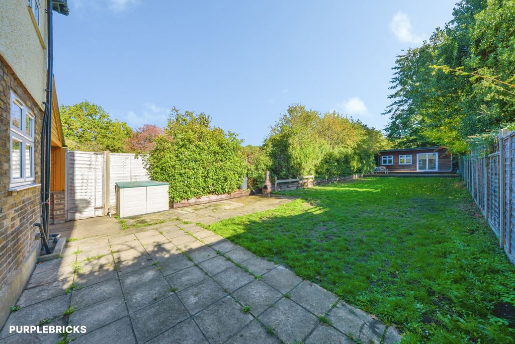Property photo 2 of 30