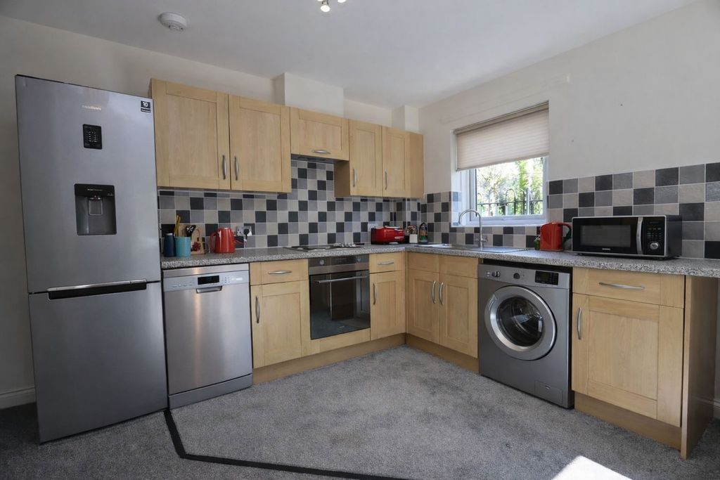 Property photo 3 of 8 Open Plan Living Kitchen