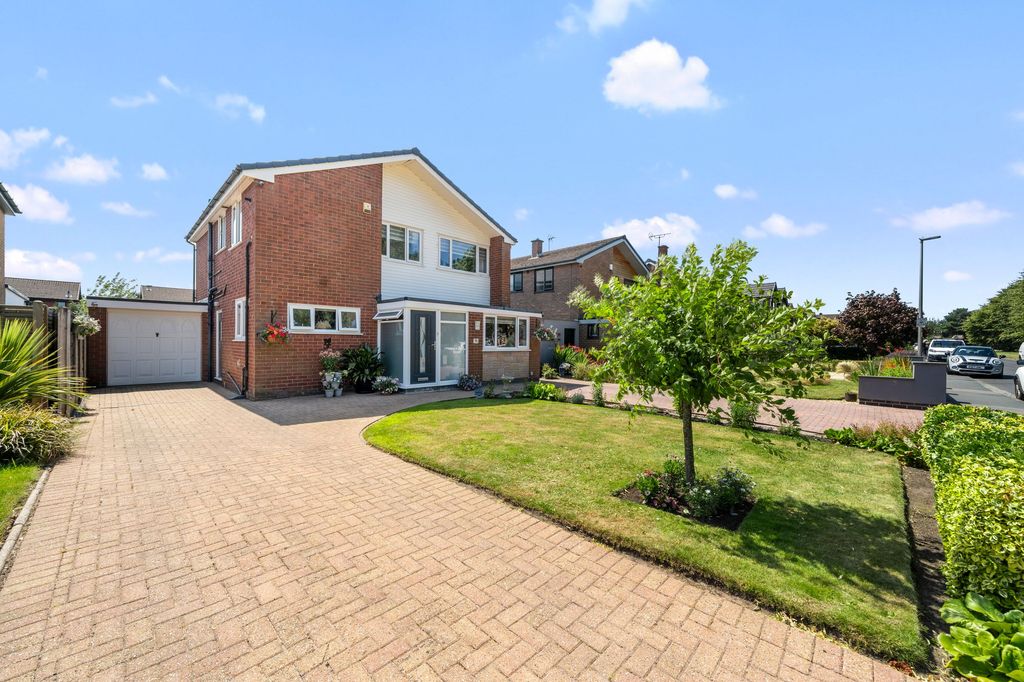 Property photo 1 of 23