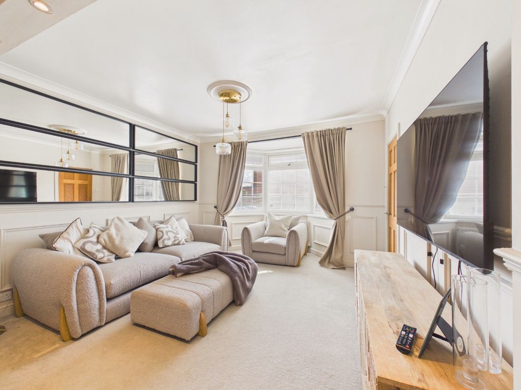 Property photo 2 of 17 5350242