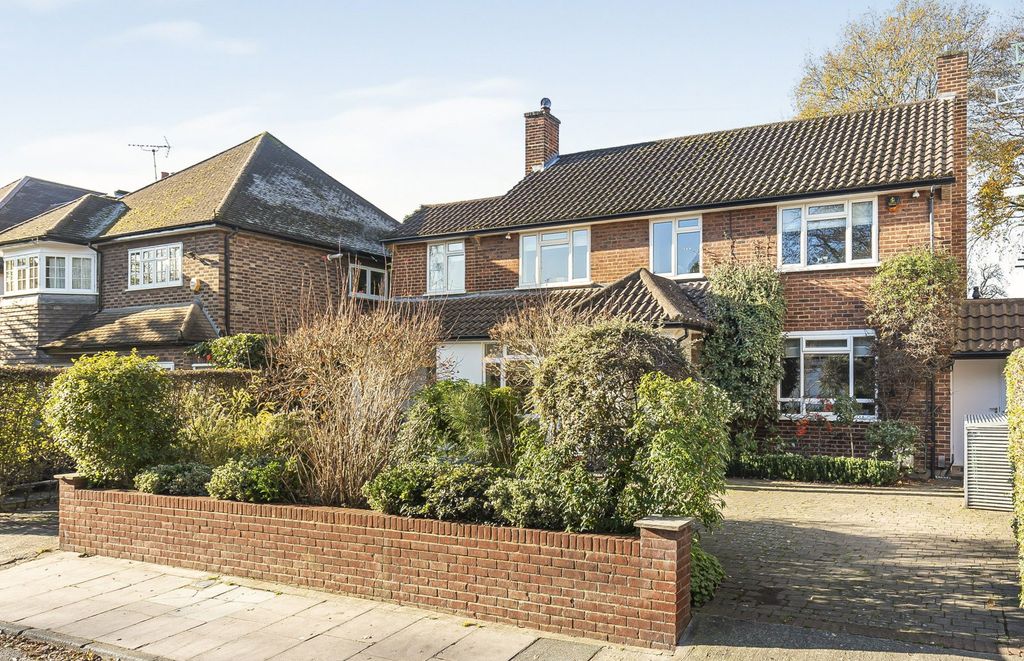 Property photo 3 of 15