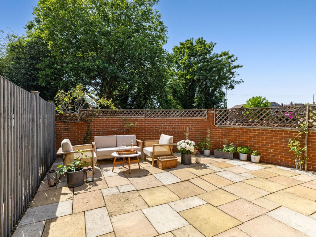 Property photo 3 of 18