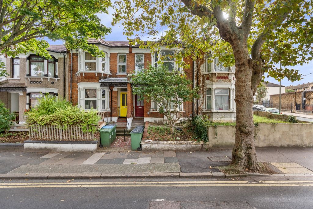 Property photo 1 of 9 2801301