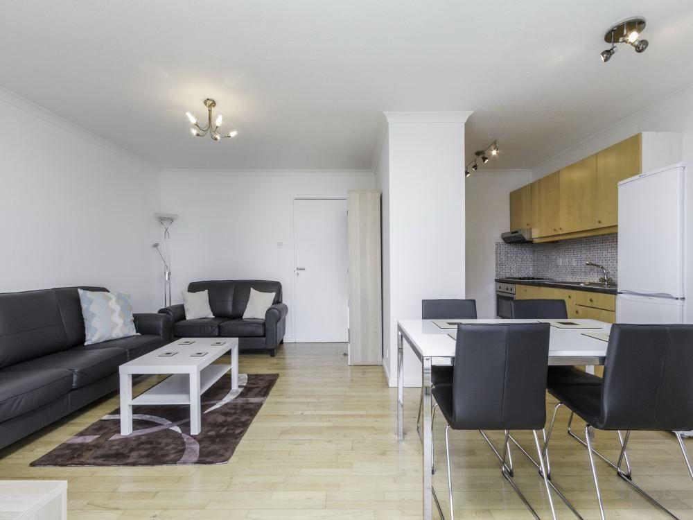 Property photo 3 of 7