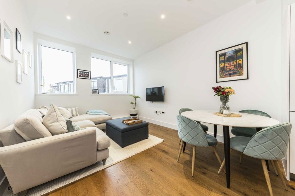 Property photo 2 of 4