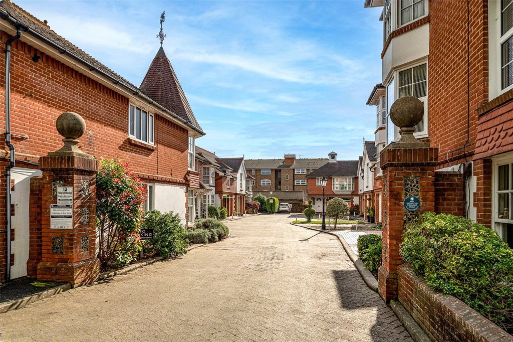 Property photo 1 of 16 Picture No. 23