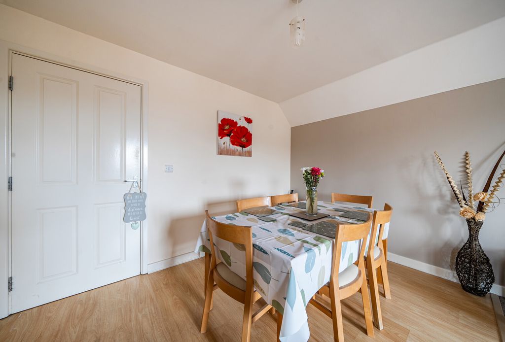 Property photo 2 of 22 1438342-12-69cd30...